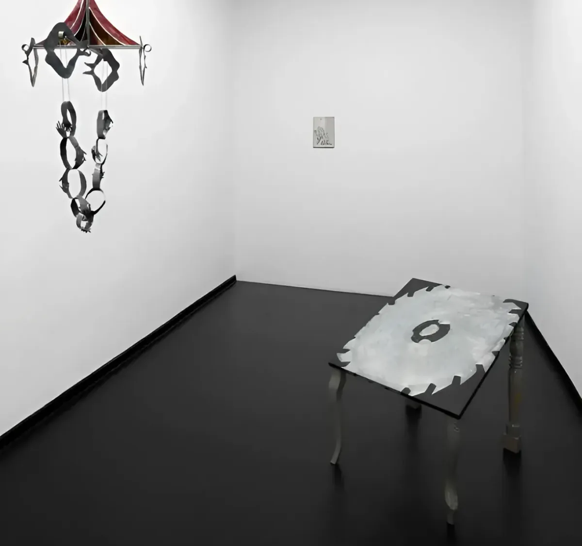 PARACHUTE exhibition view