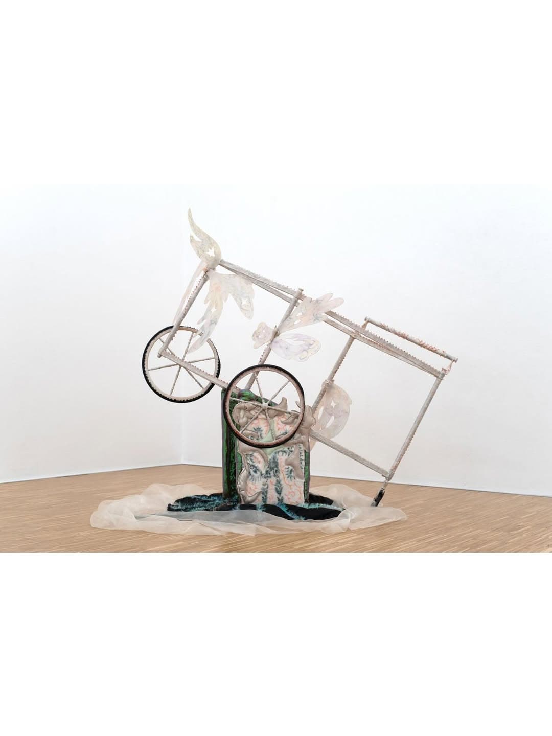 MOTIONS TO UNFURL installation view 11