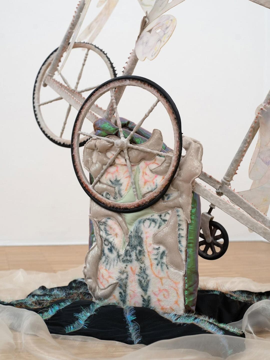 MOTIONS TO UNFURL installation view 12