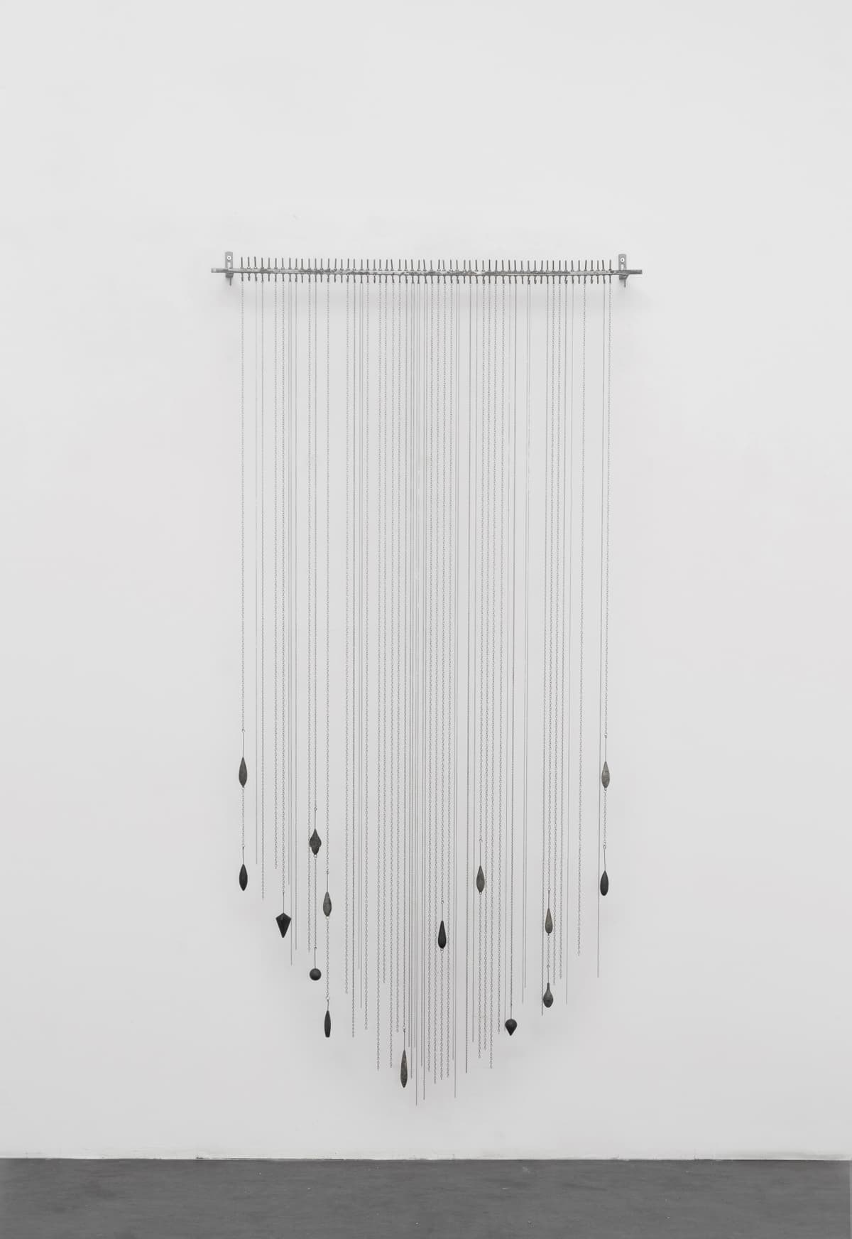 Main de fer, gant de velours installation view 18