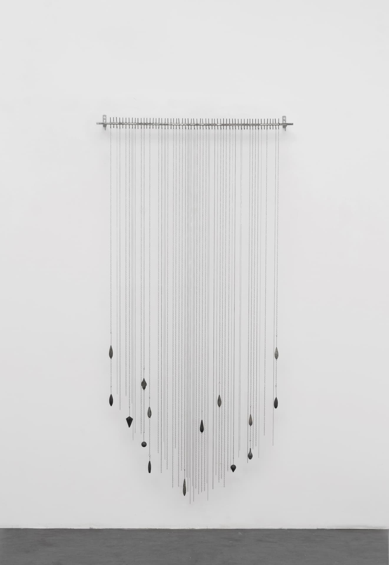 Main de fer, gant de velours installation view 18
