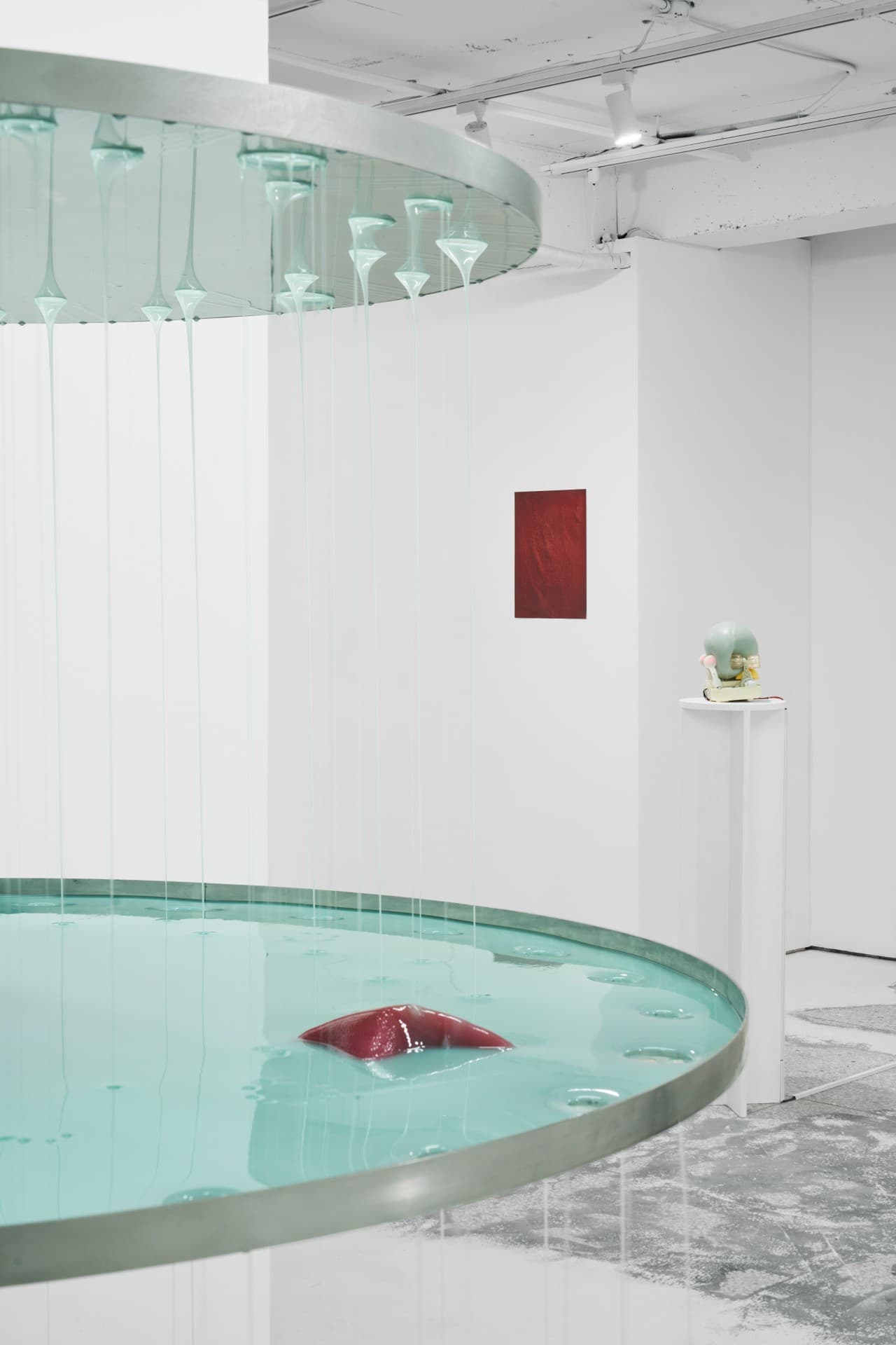 Massage Platz installation view 3