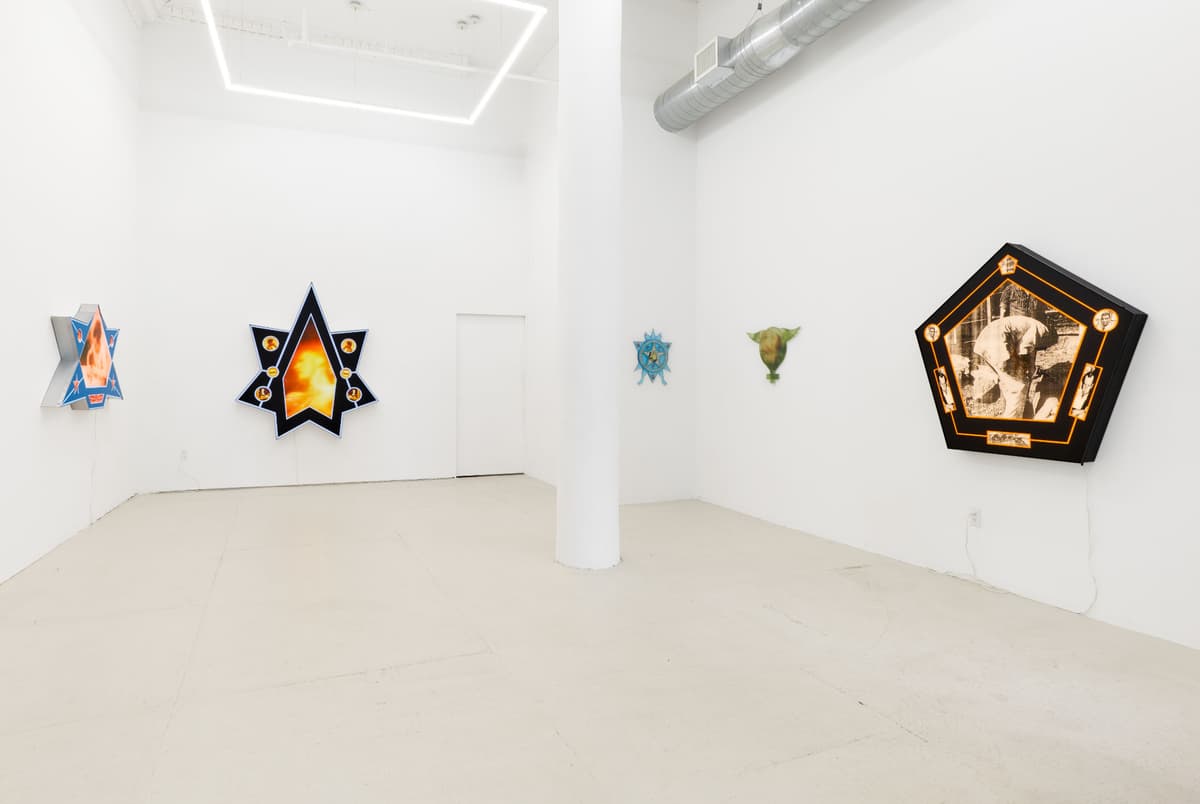 ACTUALIZATION MACHINE installation view 4