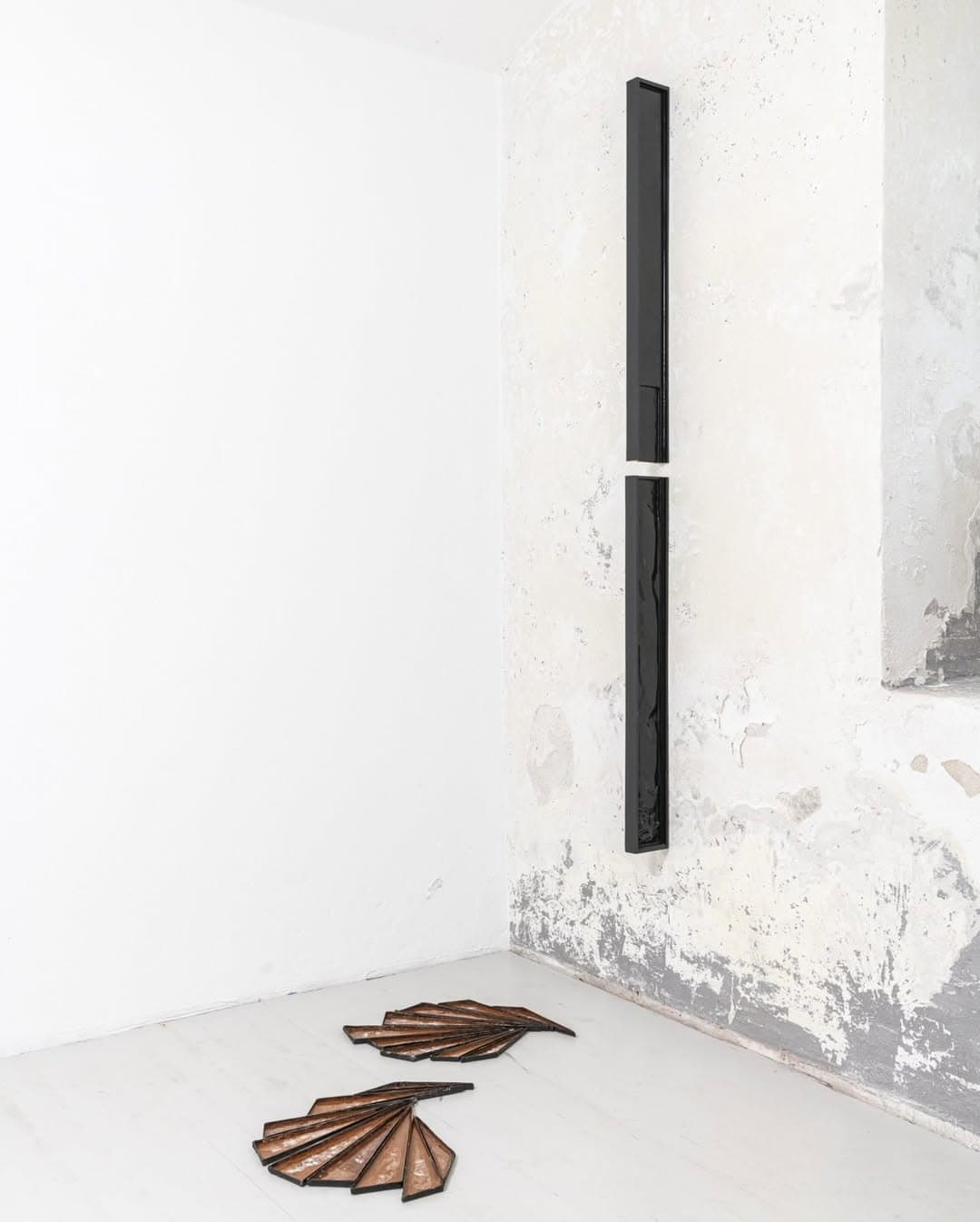 DOUBLED PRESENCE IN A DISEMBODIED SPACE installation view 3