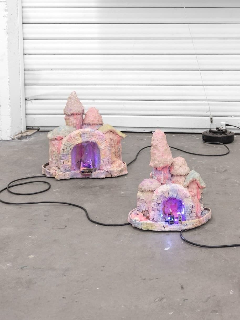 CHEWING GUM IN THE MOTHERBOARD installation view 9
