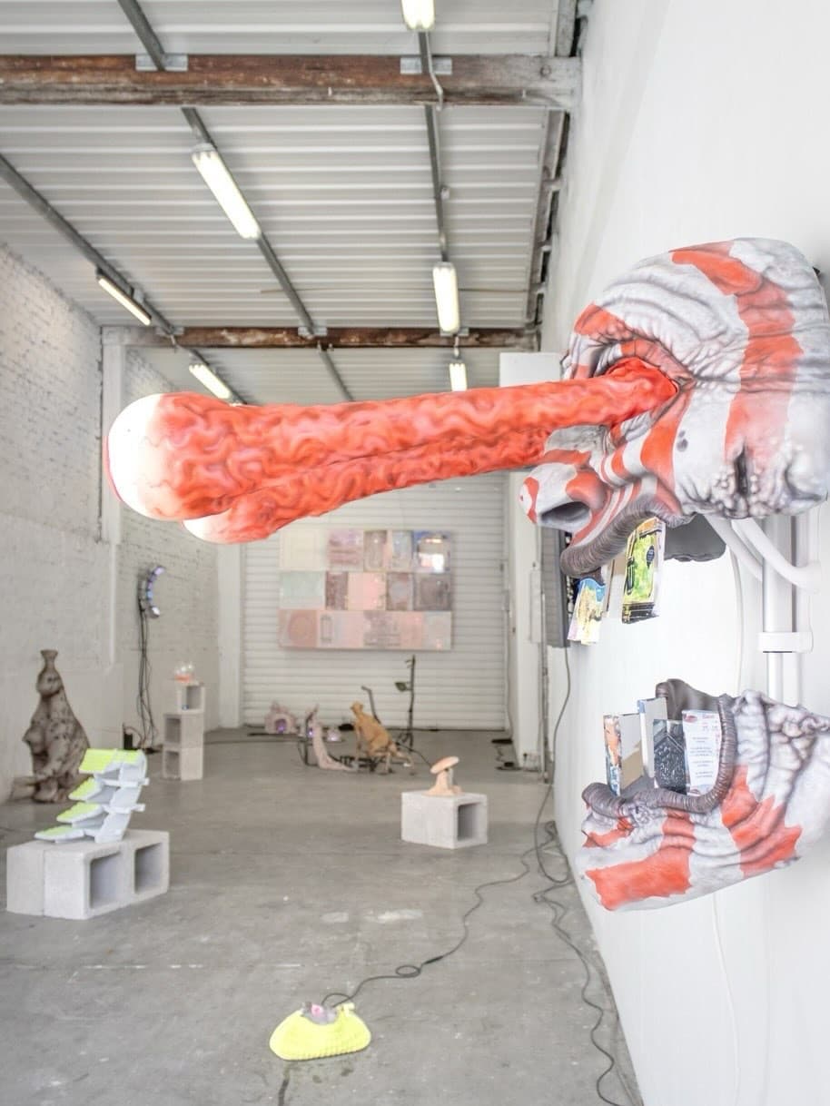 CHEWING GUM IN THE MOTHERBOARD installation view 11