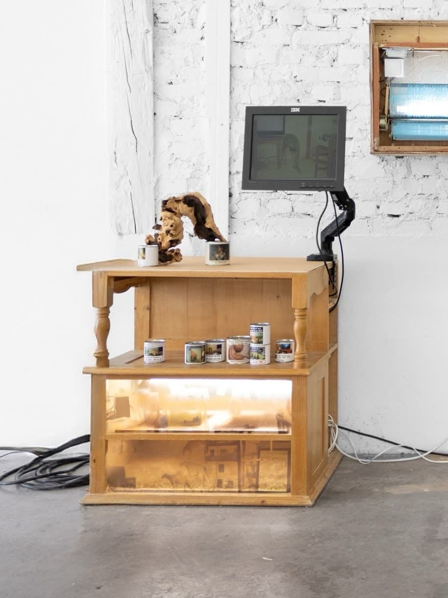 CHEWING GUM IN THE MOTHERBOARD (GROUP EXHIBITION) installation view 13