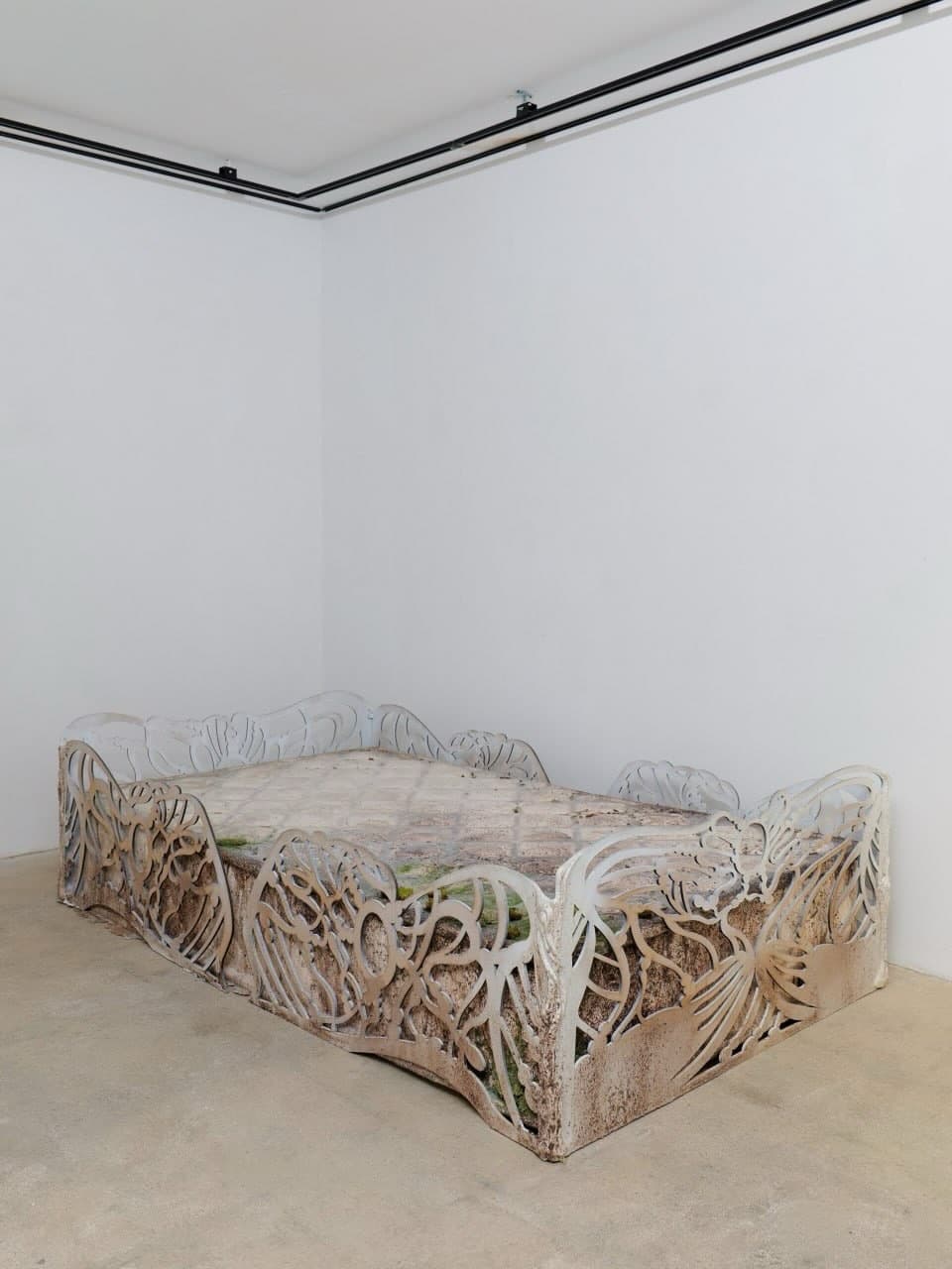 MIMICKING ETERNITY installation view 2
