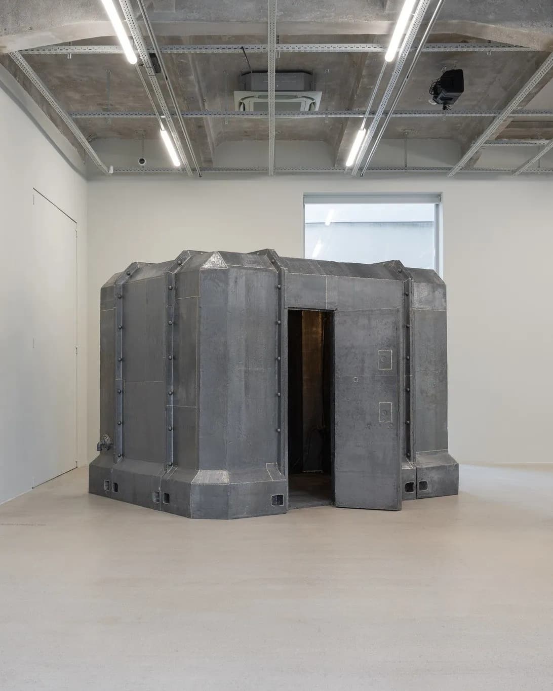 Signal V installation view 6
