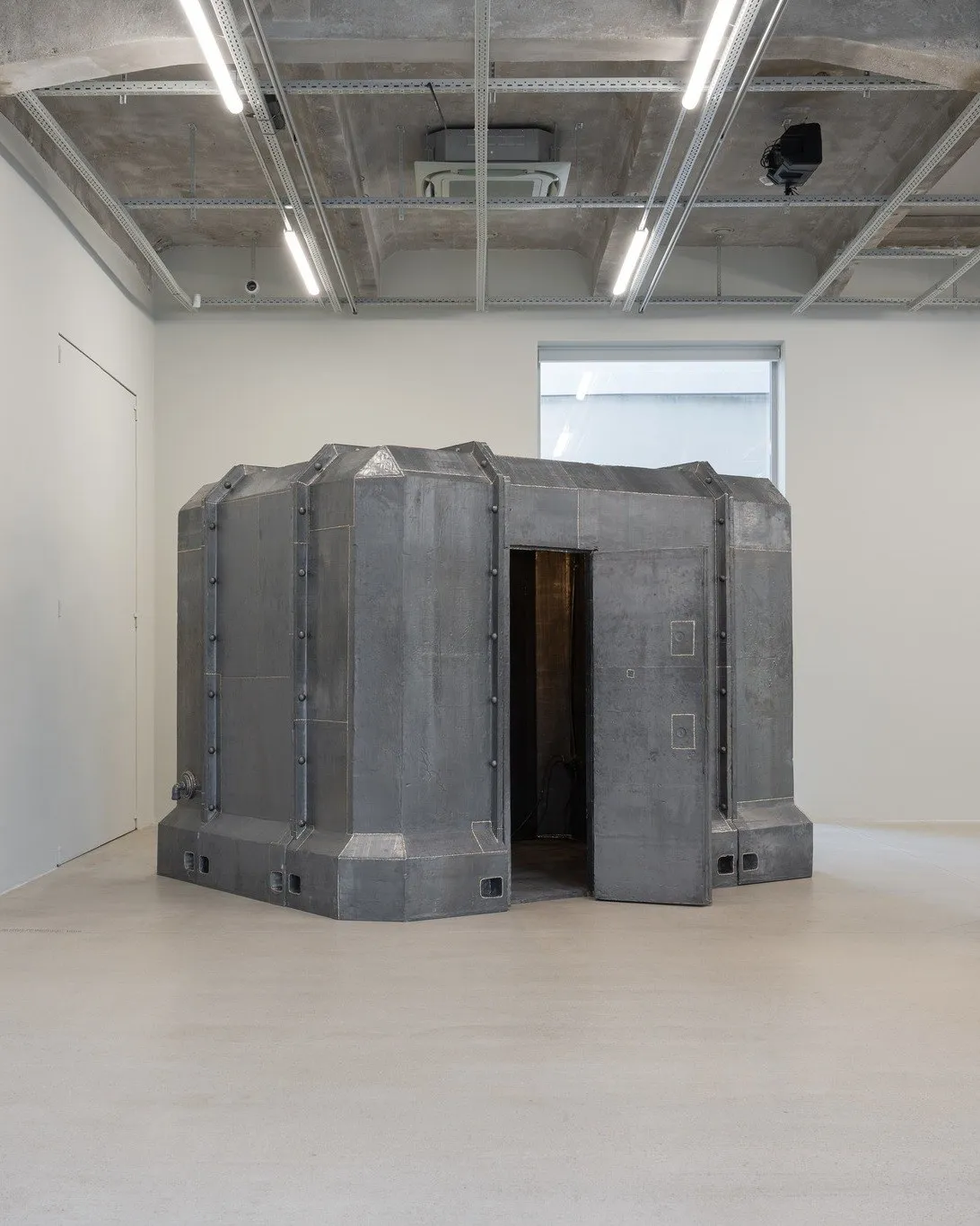 Signal V installation view 6